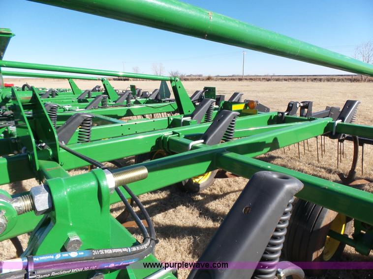 image for item L6215 John Deere 2410 chisel plow