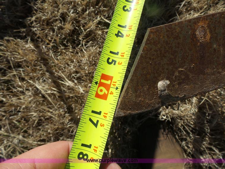 image for item L6215 John Deere 2410 chisel plow