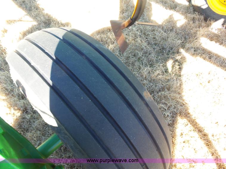 image for item L6215 John Deere 2410 chisel plow