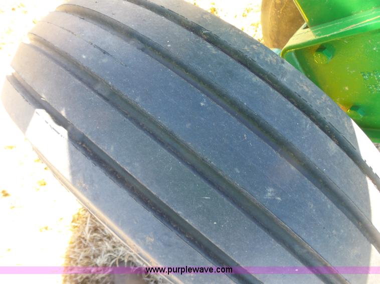 image for item L6215 John Deere 2410 chisel plow