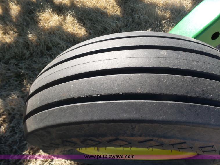 image for item L6215 John Deere 2410 chisel plow