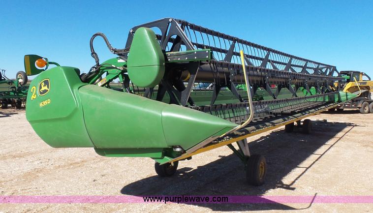 image for item L6220 2010 John Deere 635D draper head