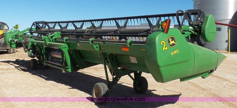 image for item L6220 2010 John Deere 635D draper head