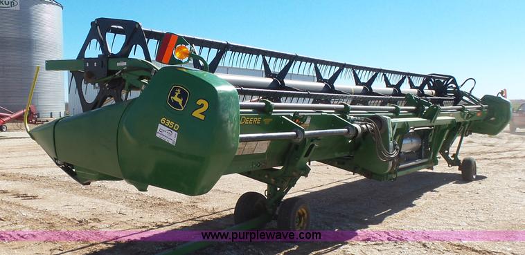 image for item L6220 2010 John Deere 635D draper head