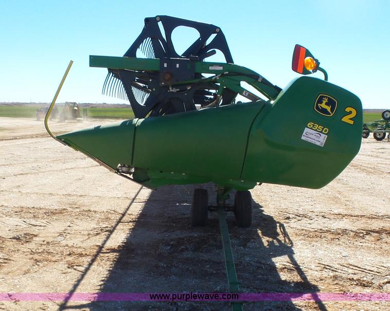 image for item L6220 2010 John Deere 635D draper head