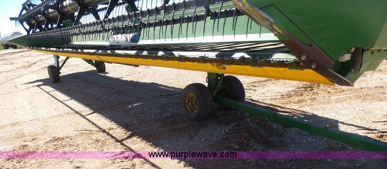 image for item L6220 2010 John Deere 635D draper head
