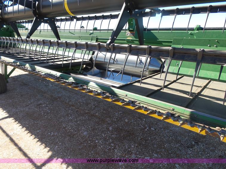 image for item L6220 2010 John Deere 635D draper head