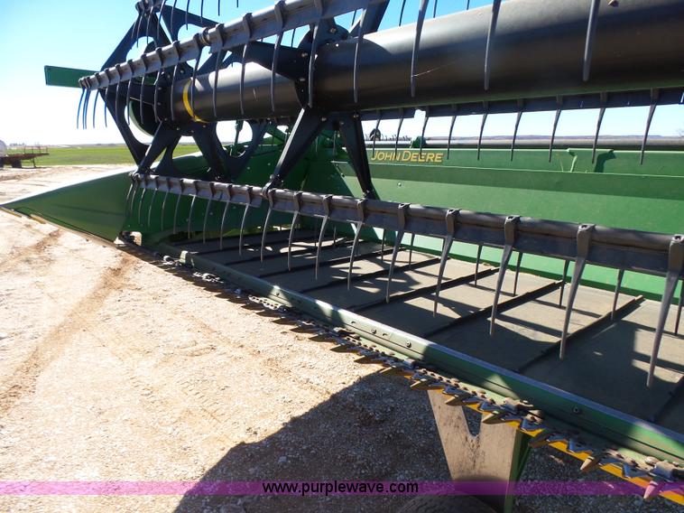 image for item L6220 2010 John Deere 635D draper head