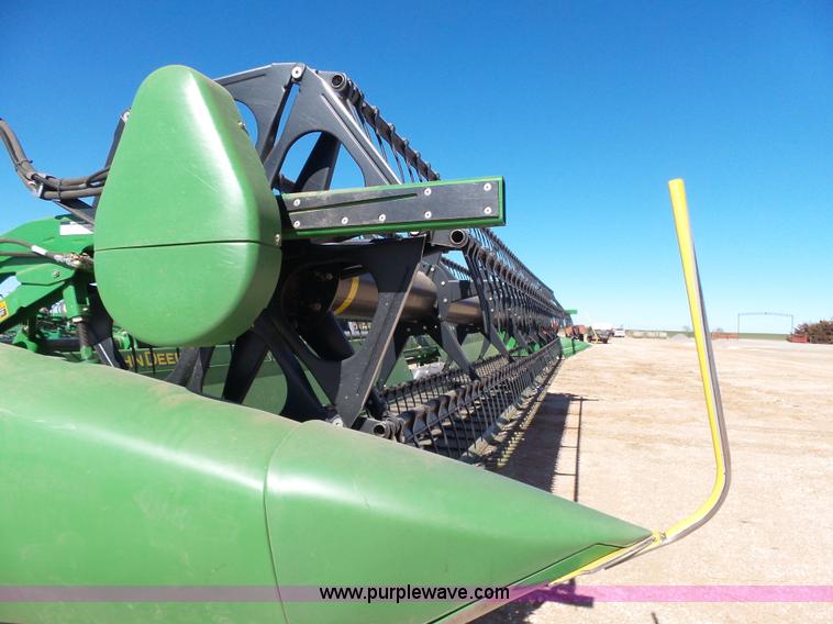 image for item L6220 2010 John Deere 635D draper head