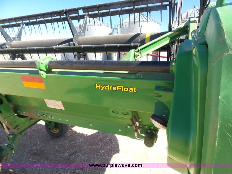 image for item L6220 2010 John Deere 635D draper head