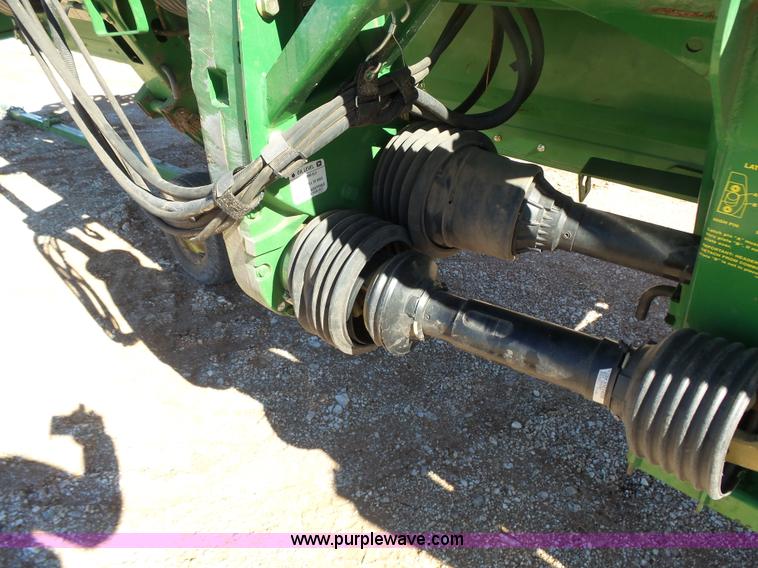 image for item L6220 2010 John Deere 635D draper head