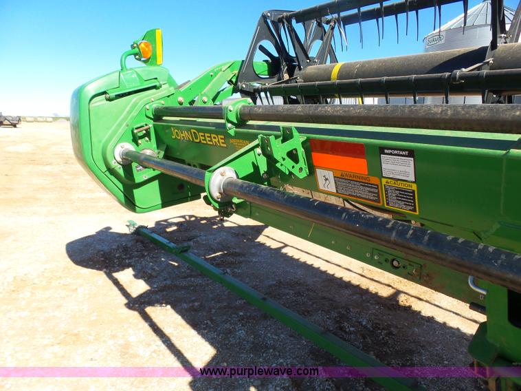 image for item L6220 2010 John Deere 635D draper head