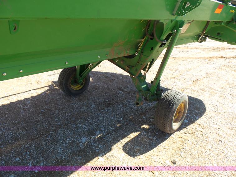 image for item L6220 2010 John Deere 635D draper head