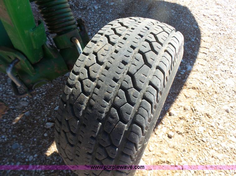 image for item L6220 2010 John Deere 635D draper head