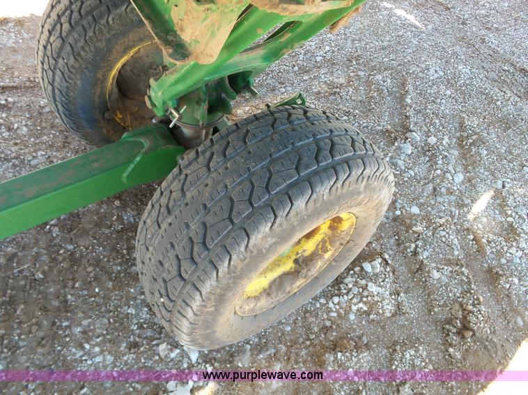 image for item L6220 2010 John Deere 635D draper head
