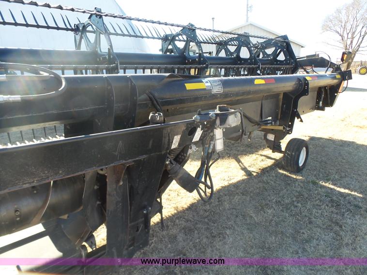 image for item L6243 2004 MacDon 973 Harvest draper head