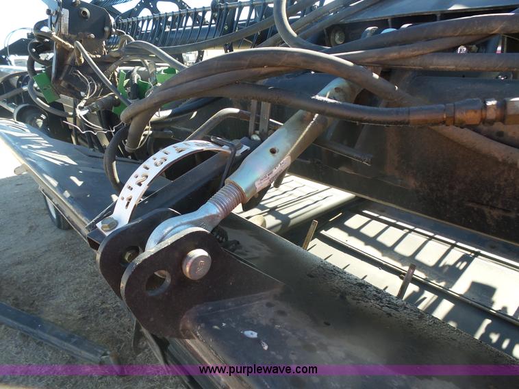 image for item L6243 2004 MacDon 973 Harvest draper head