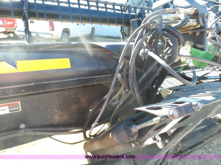 image for item L6243 2004 MacDon 973 Harvest draper head