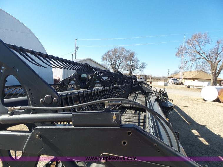 image for item L6243 2004 MacDon 973 Harvest draper head