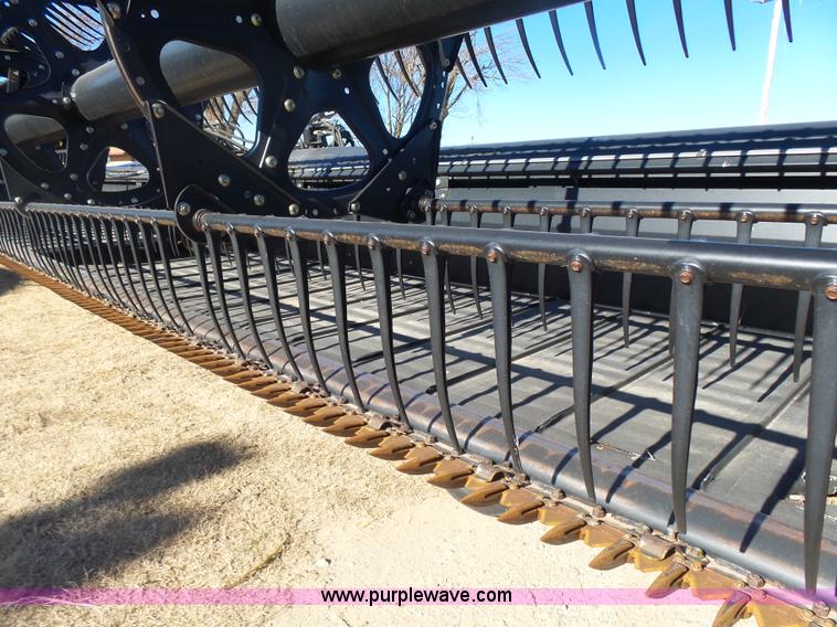 image for item L6243 2004 MacDon 973 Harvest draper head