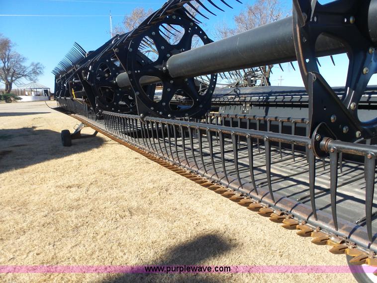 image for item L6243 2004 MacDon 973 Harvest draper head