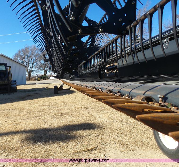 image for item L6243 2004 MacDon 973 Harvest draper head