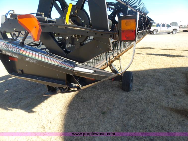 image for item L6243 2004 MacDon 973 Harvest draper head