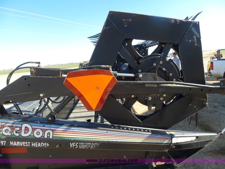 image for item L6243 2004 MacDon 973 Harvest draper head