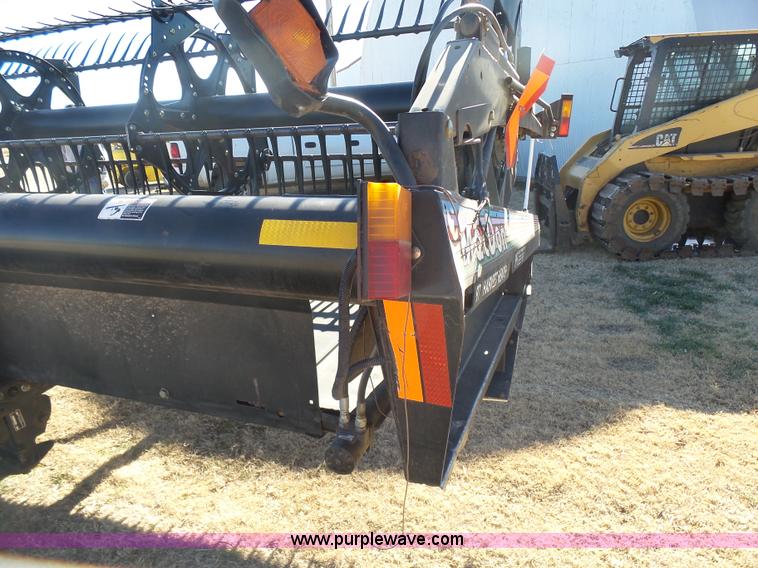 image for item L6243 2004 MacDon 973 Harvest draper head