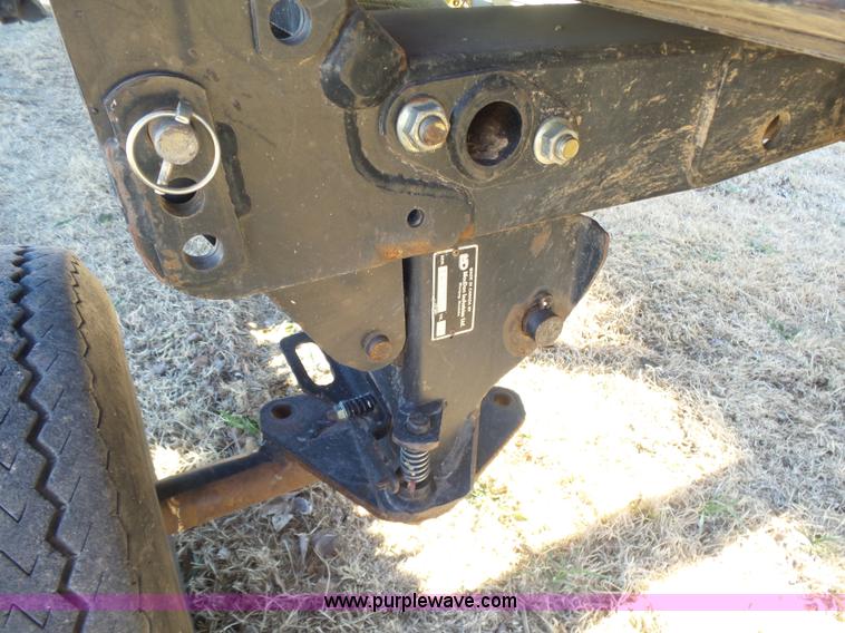 image for item L6243 2004 MacDon 973 Harvest draper head