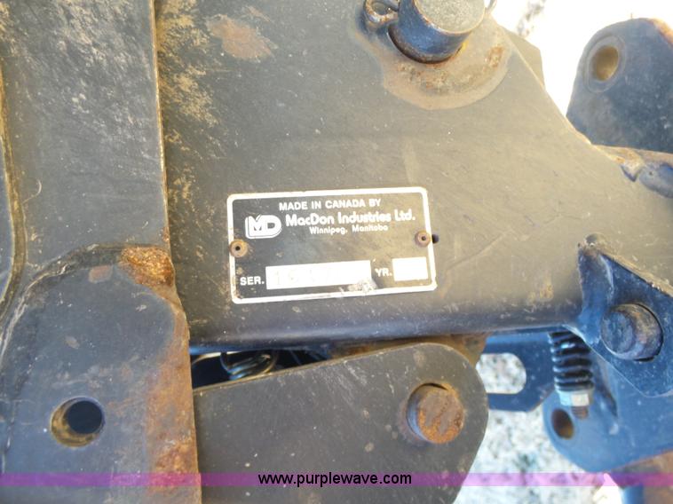 image for item L6243 2004 MacDon 973 Harvest draper head