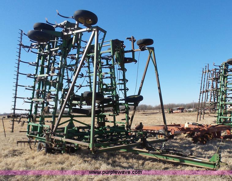 image for item L6244 John Deere 1060 field cultivator