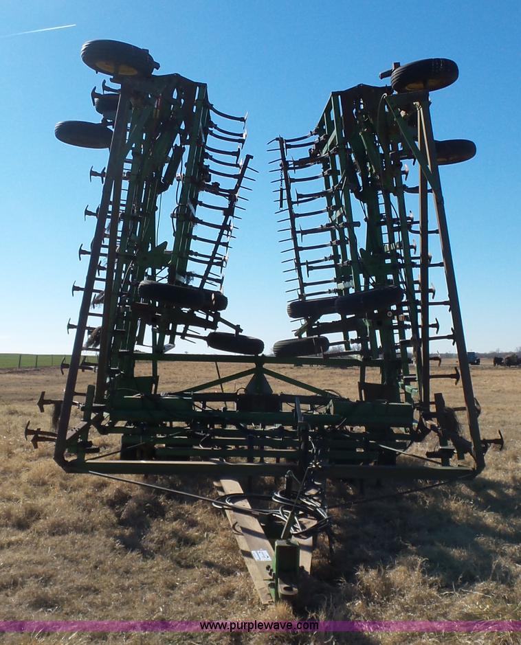 image for item L6244 John Deere 1060 field cultivator