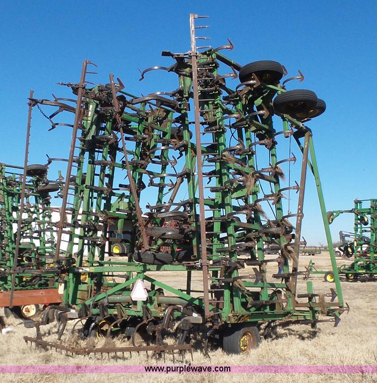 image for item L6244 John Deere 1060 field cultivator