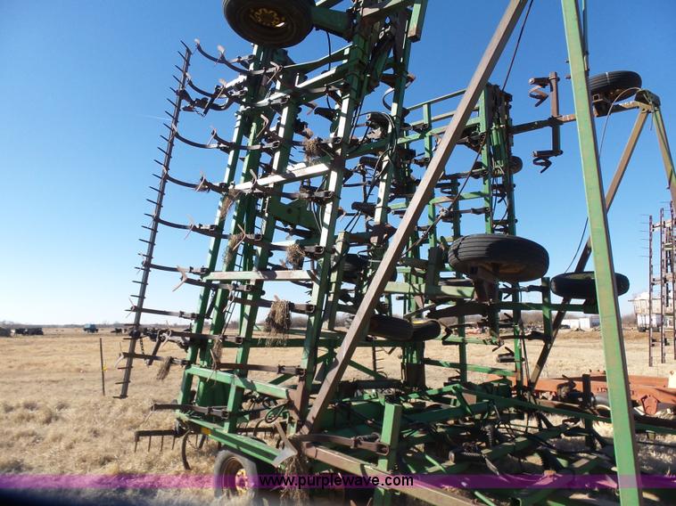 image for item L6244 John Deere 1060 field cultivator