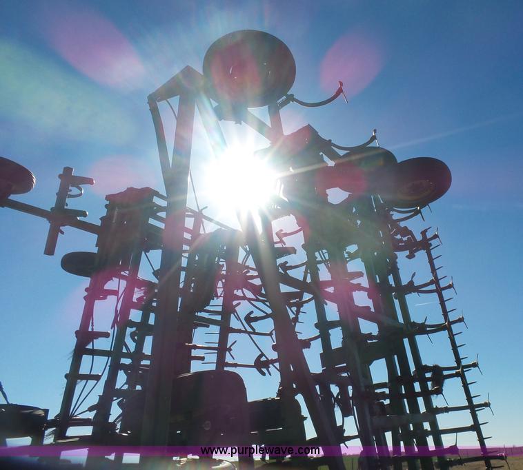 image for item L6244 John Deere 1060 field cultivator