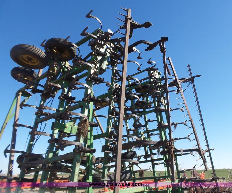 image for item L6244 John Deere 1060 field cultivator