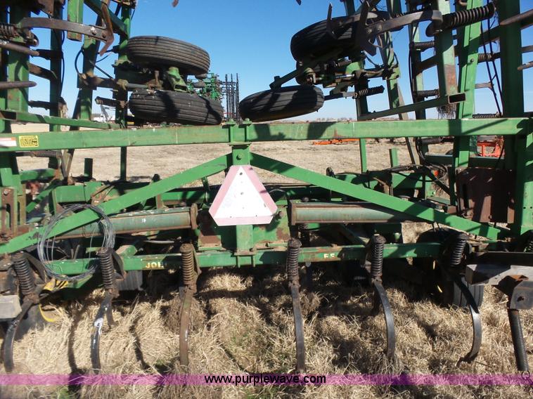 image for item L6244 John Deere 1060 field cultivator