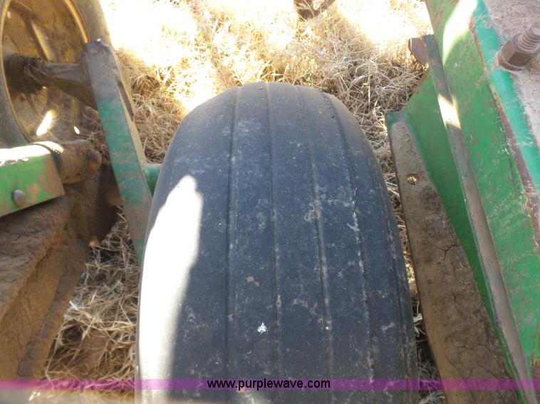 image for item L6244 John Deere 1060 field cultivator