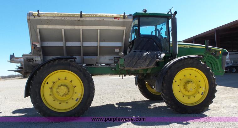 image for item L6253 2004 John Deere 4920 self-propelled applicator
