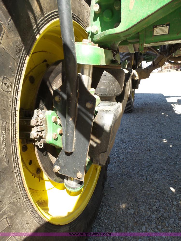 image for item L6253 2004 John Deere 4920 self-propelled applicator