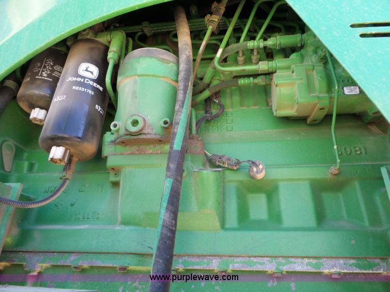 image for item L6253 2004 John Deere 4920 self-propelled applicator