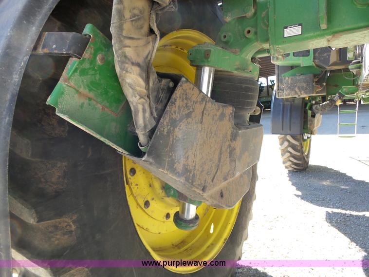 image for item L6253 2004 John Deere 4920 self-propelled applicator