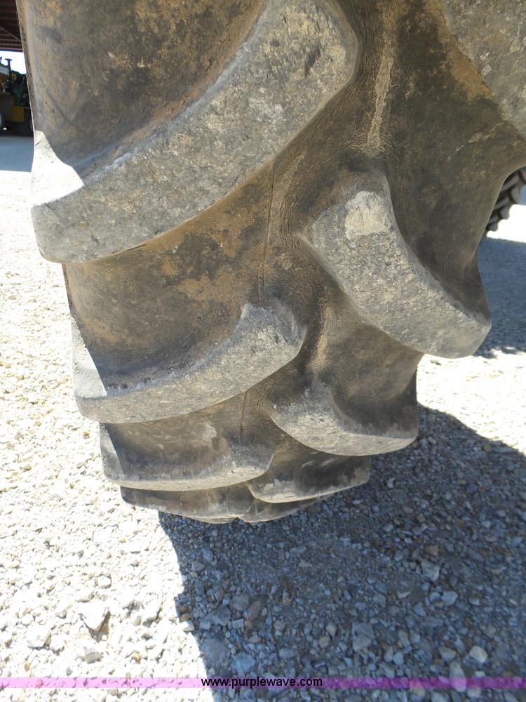 image for item L6253 2004 John Deere 4920 self-propelled applicator