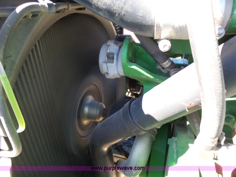 image for item L6253 2004 John Deere 4920 self-propelled applicator