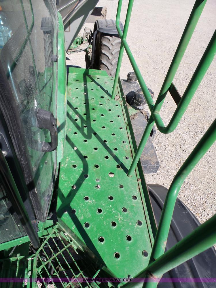 image for item L6253 2004 John Deere 4920 self-propelled applicator