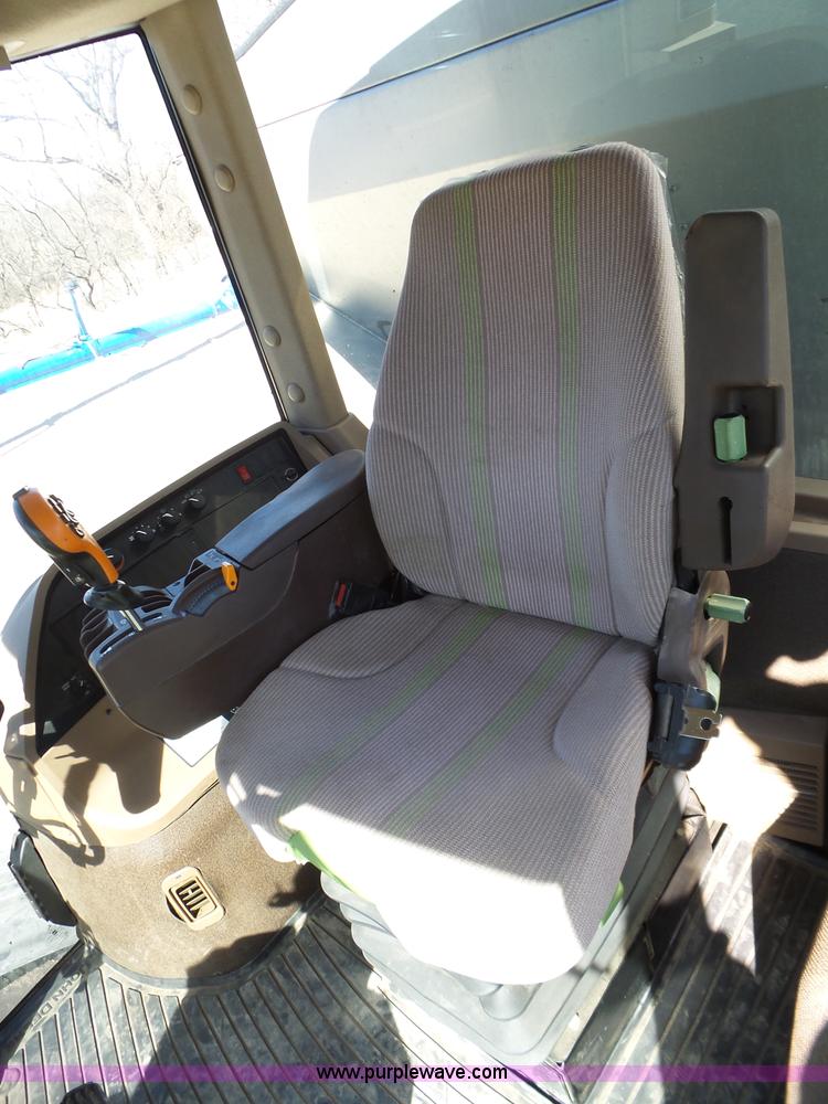 image for item L6253 2004 John Deere 4920 self-propelled applicator