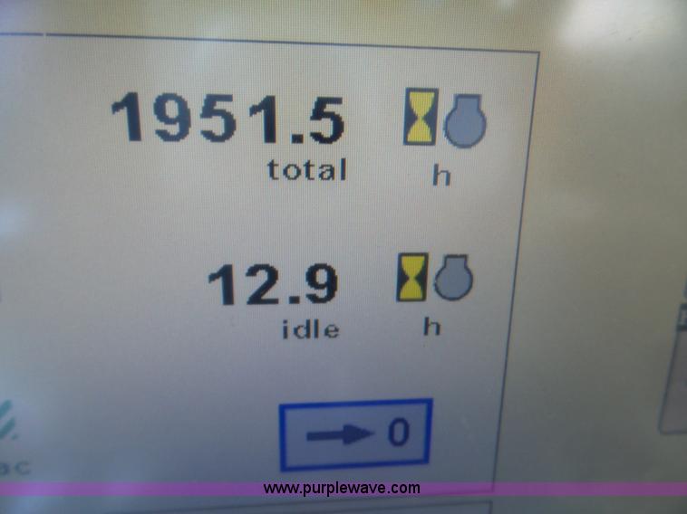 image for item L6253 2004 John Deere 4920 self-propelled applicator