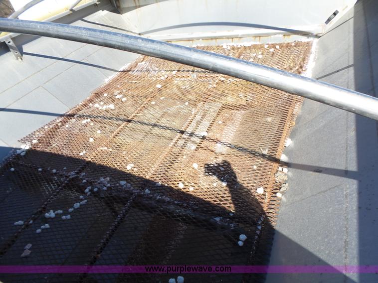 image for item L6253 2004 John Deere 4920 self-propelled applicator