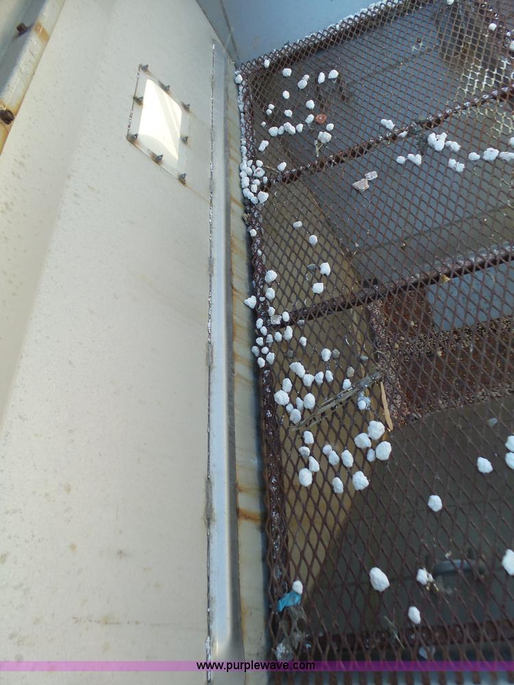 image for item L6253 2004 John Deere 4920 self-propelled applicator